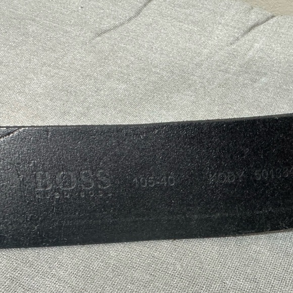 Hugo Boss Calf Skin Leather Belt - Picture 4 of 6